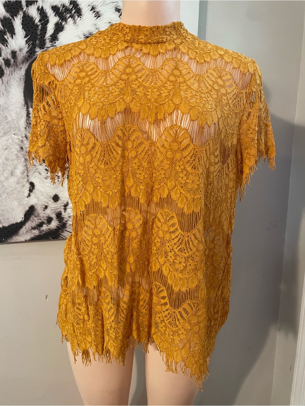 Vintage feel Inny Mustard yellow eyelash lace detailed blouse crochet scallop L